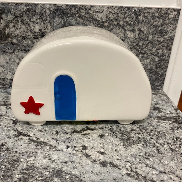 Rae Dunn - Picture 2 of 3